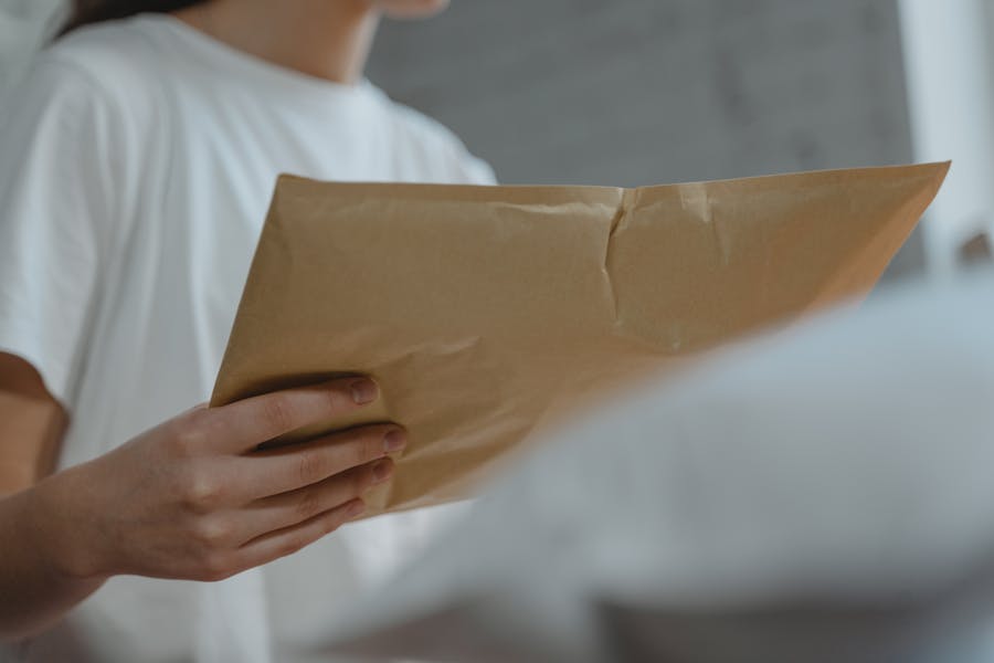 Why You Need a Trusted Legal Document Courier Today